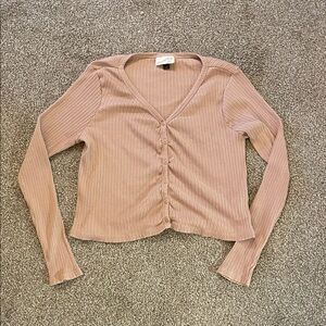 Univeral threads woman’s size L 

Ribbed pink top - long sleeve